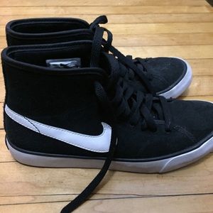 Nike Hi Top Canvas Sneakers